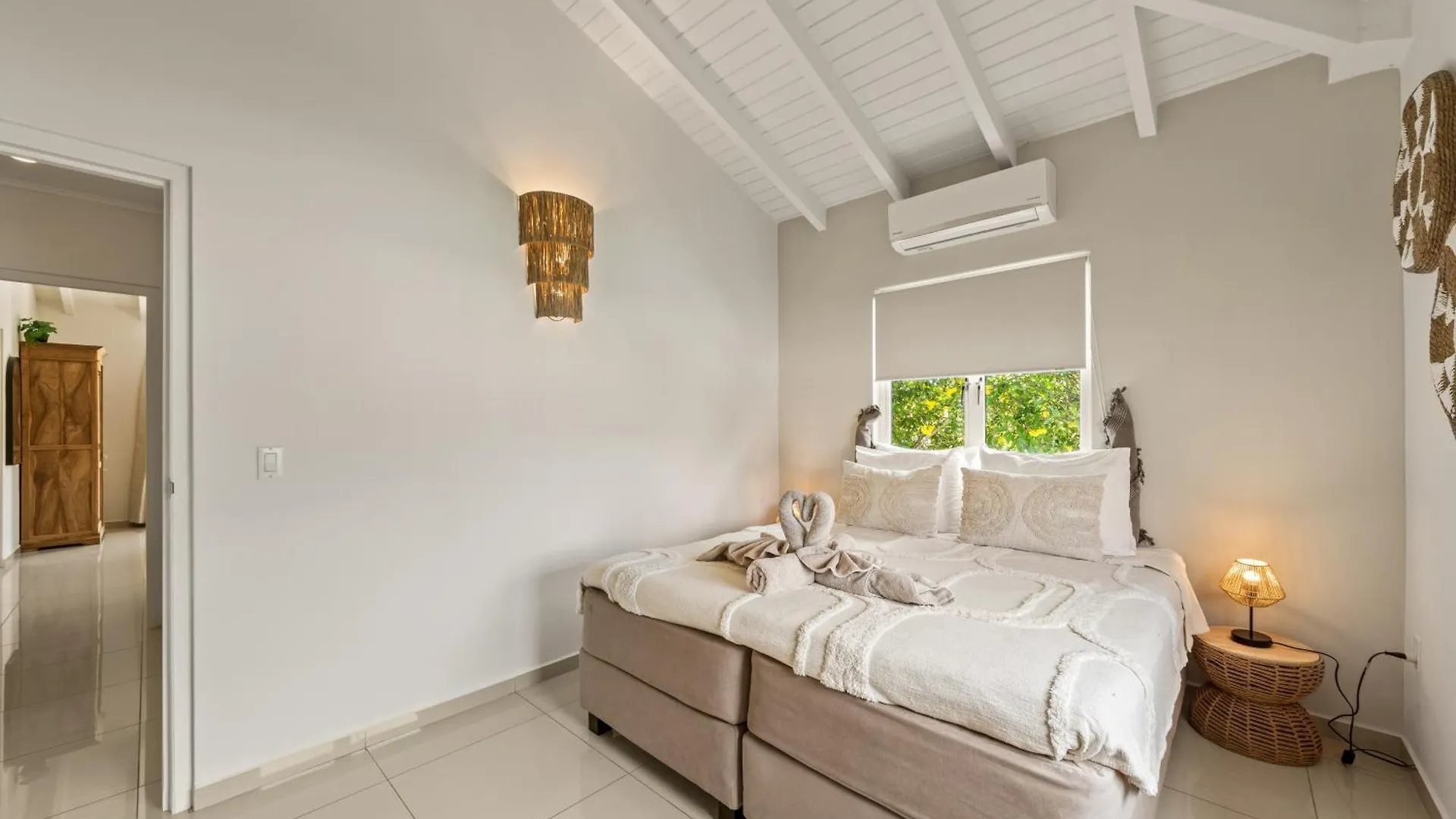Villa Noni Curacao Met Jacuzzi Jan Thiel
